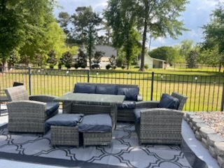 Building Photo - 145 Longleaf Dr