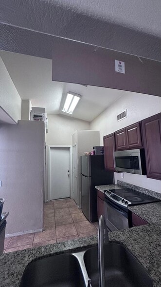Building Photo - 13145 W Desert Ln