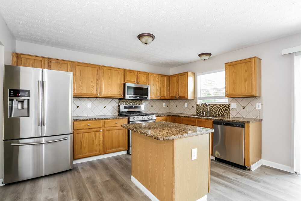 Building Photo - 8402 Lucerne Dr
