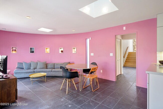Building Photo - 6 Glen Arden Rd