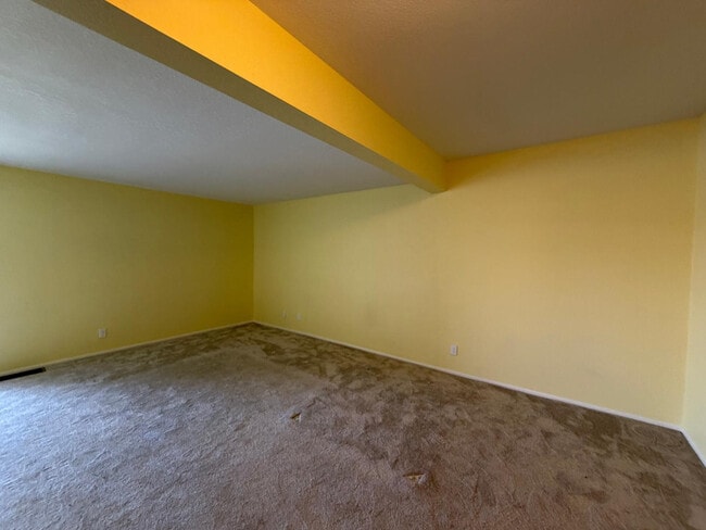 Building Photo - 2524 S El Paradiso