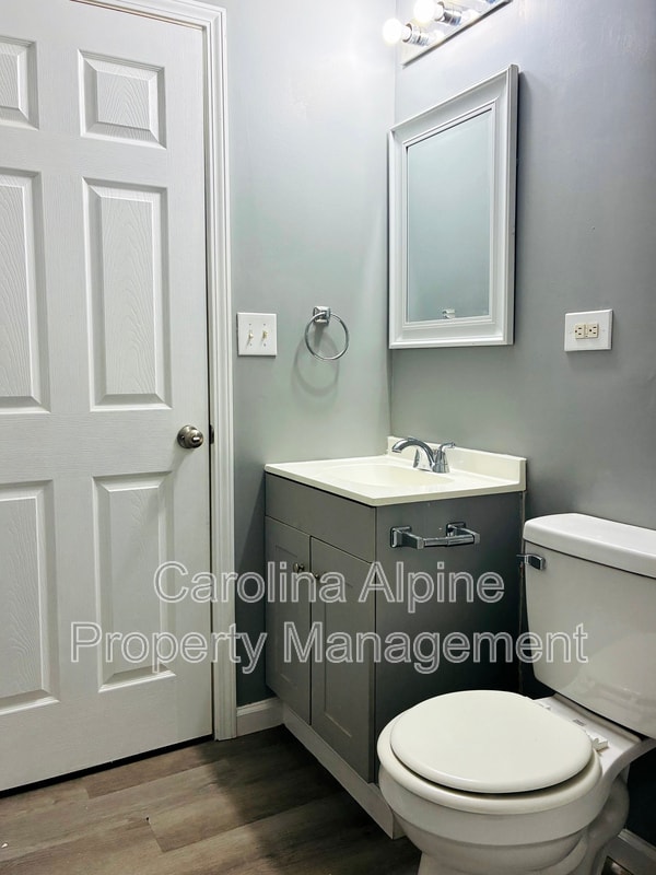 Building Photo - 506 Bonny St