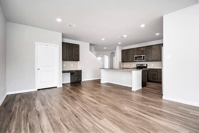 Building Photo - 24814 Puccini Pl