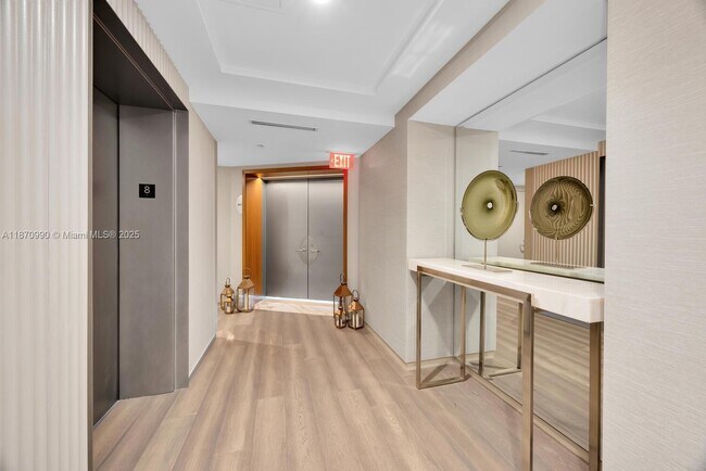 Building Photo - 2127 Brickell Ave