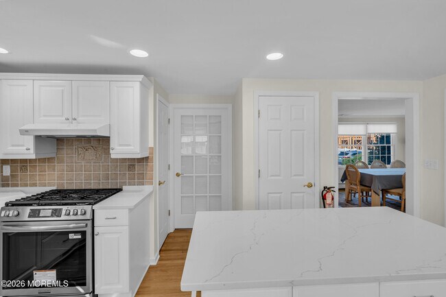 Building Photo - 807 Prospect Ave