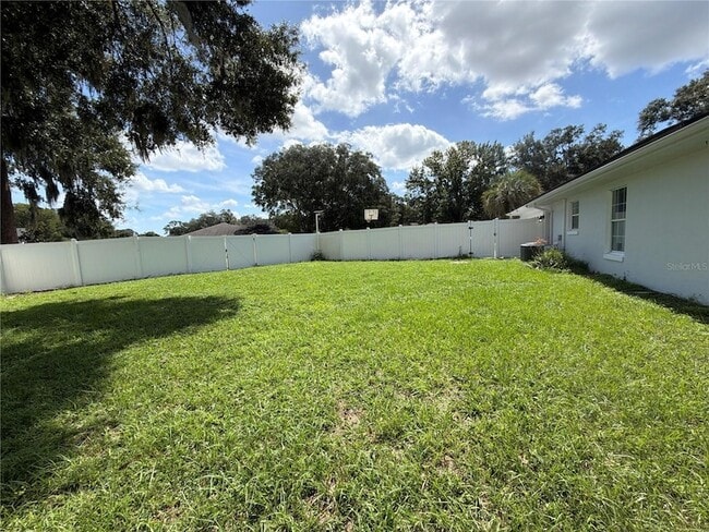 Building Photo - 10024 SW 73rd Terrace