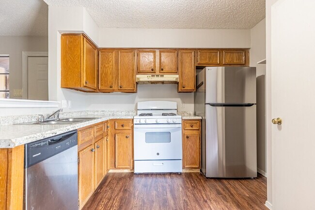 Building Photo - 6201 Berkett Cove