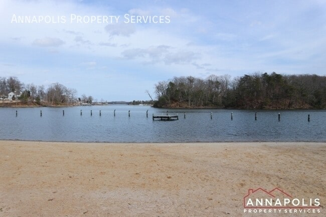 Building Photo - 503 Highland Dr