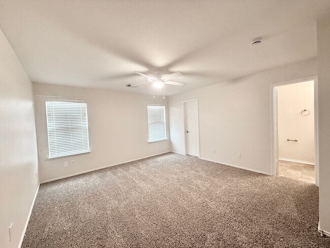 Building Photo - Elegant 3/2/2 w/ Study Home in Westminster...