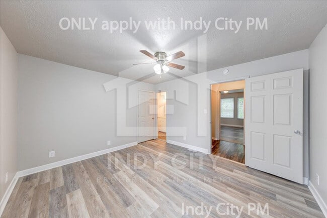 Building Photo - 117 N Riley Ave