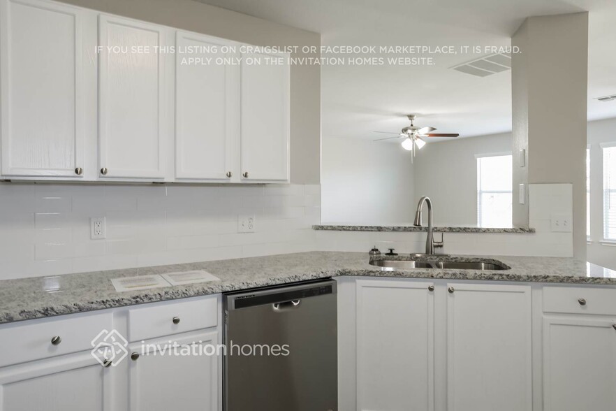 Building Photo - 212 Cedar Crest Dr