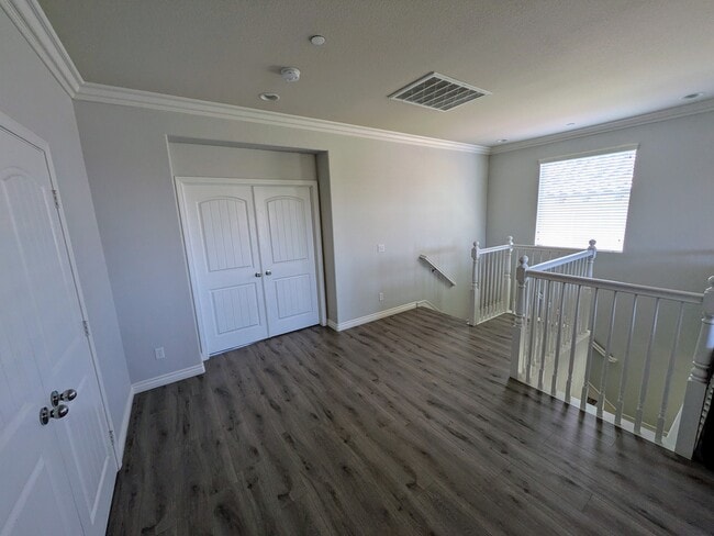 Building Photo - 3433 Arborview Dr
