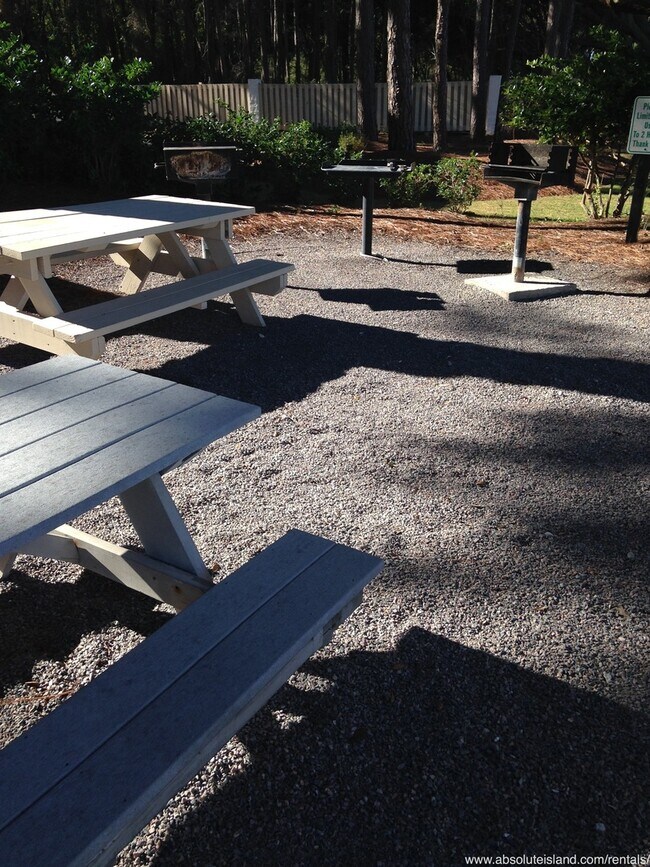 Building Photo - Beach Access, Bike Rides, Coastal Comfort.