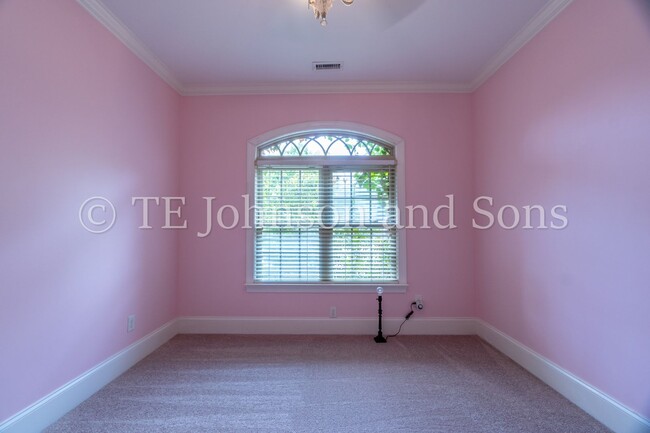 Building Photo - Luxury Living in Lewisville