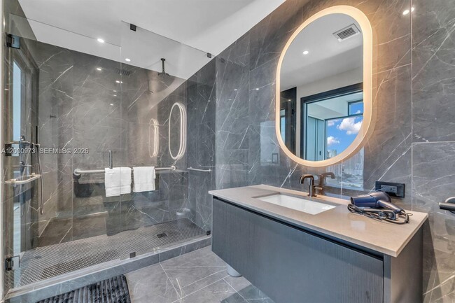 Building Photo - 20 NE 11th St