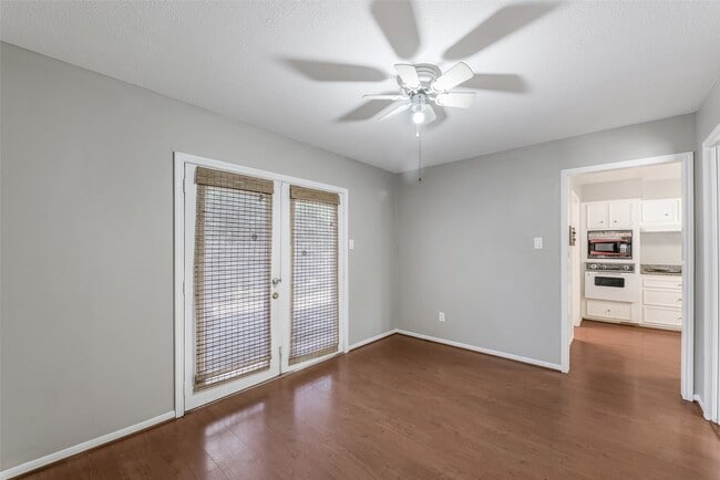 Building Photo - 13318 Queensride Ln