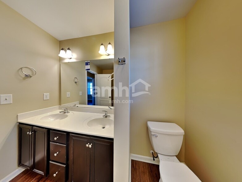 Building Photo - 416 Joneshaven Dr