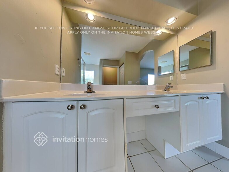 Building Photo - 4282 Lake Tahoe Cir