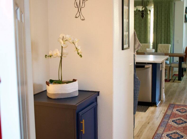 Laundry Area - 1800 E Lakeshore Dr
