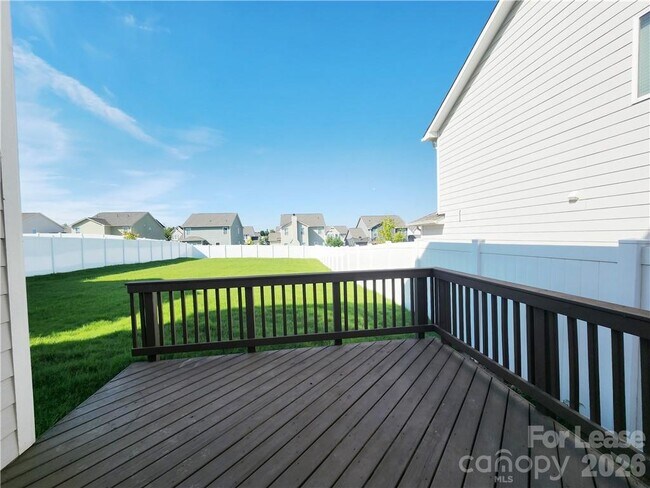 Building Photo - 4925 Grace View Dr