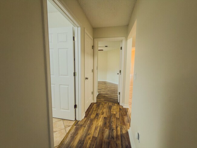 Building Photo - 1783 Ivalea Cir