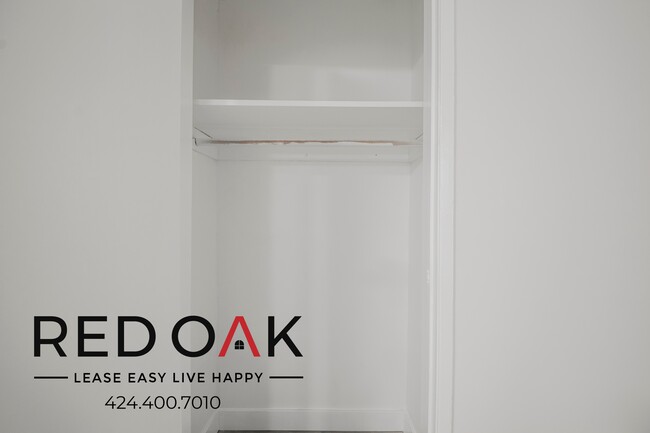 Building Photo - 1500 S Gramercy Pl