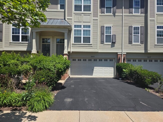 Building Photo - 3419 Bradbury Cir