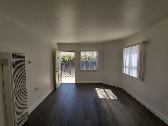 Building Photo - 8688 San Miguel Ave