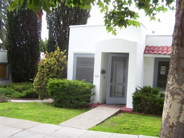 Walnut Avenue unit on tree lined street - 323 Walnut Ave Santa Cruz CA ...