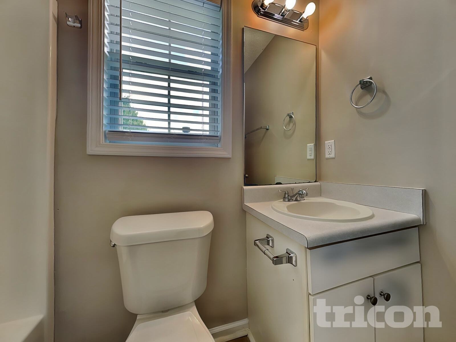 Building Photo - 113 Ivy Brook Dr