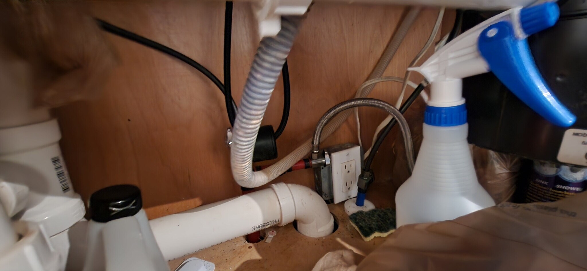 Building Photo - Room in House on Donnelly Ave SW