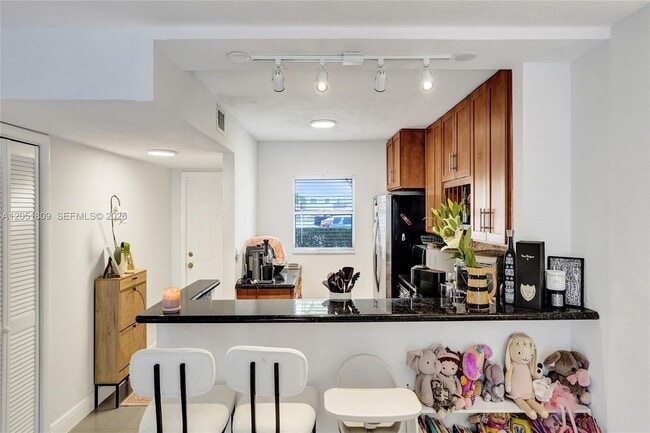 Building Photo - 4600 SW 67th Ave