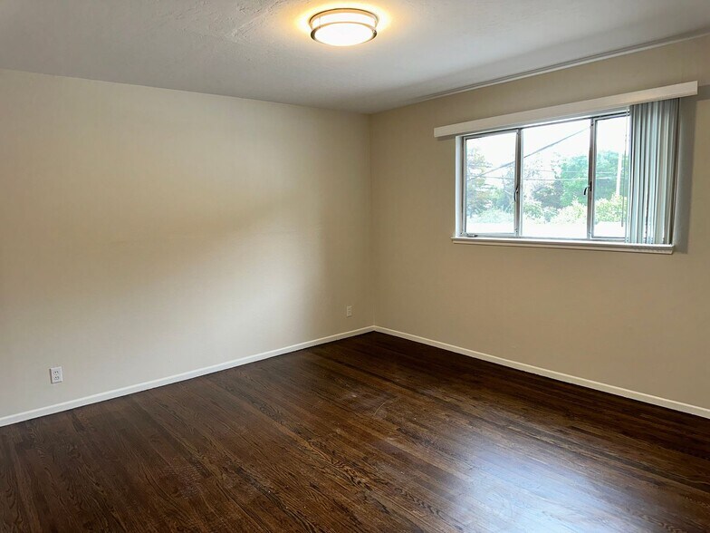 Building Photo - 53 E Richmond Ave.