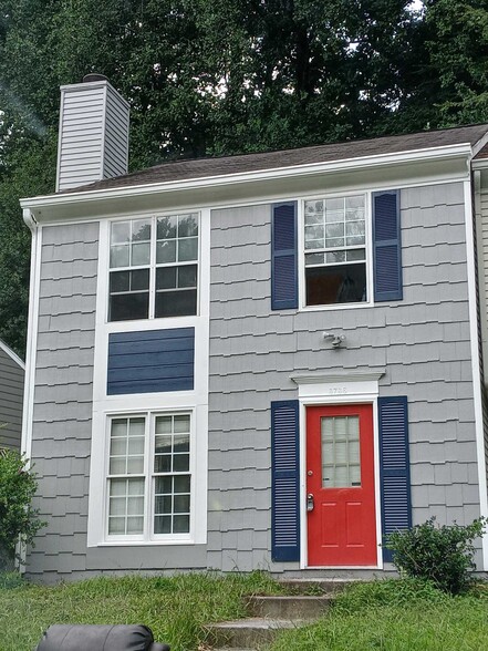 Building Photo - 3736 Jamestown Ct