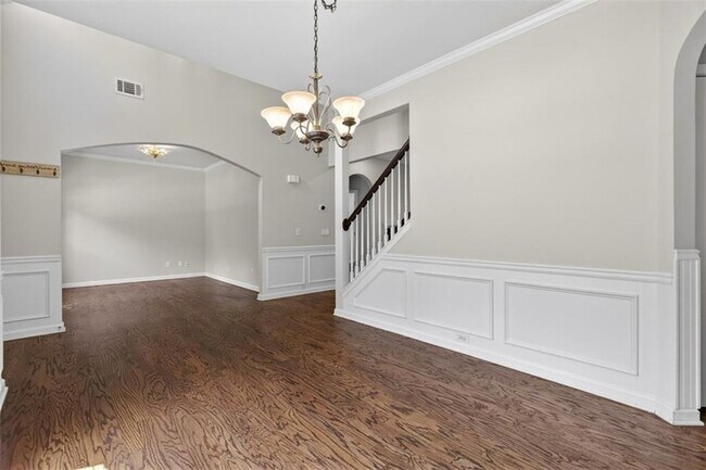 Building Photo - 2885 Stonehenge Ct