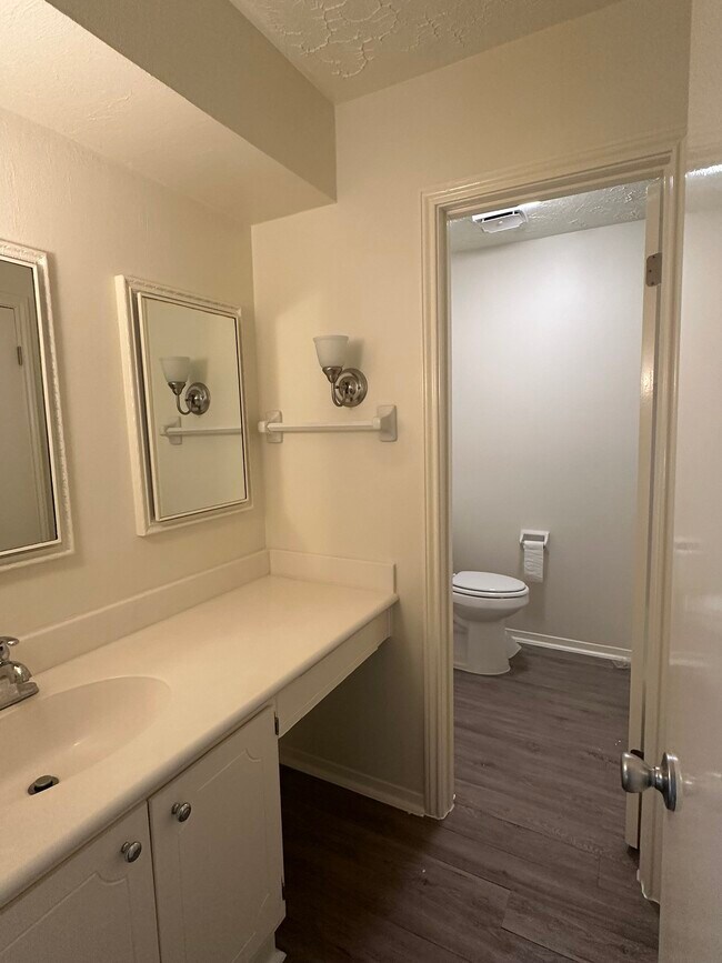 Building Photo - 11719 Scottsdale Dr