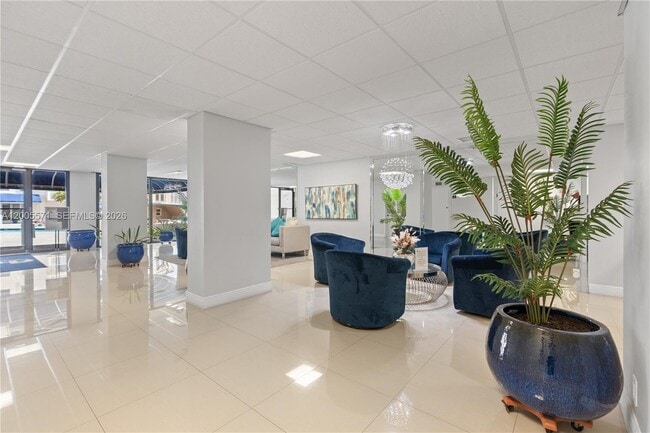 Building Photo - 1600 S Ocean Dr