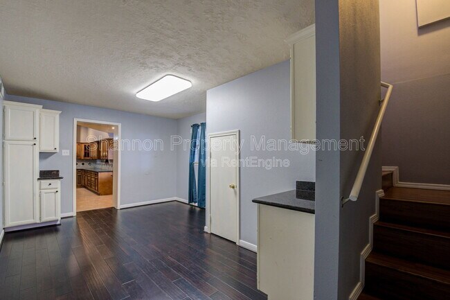 Building Photo - 3403 Kerr Ln
