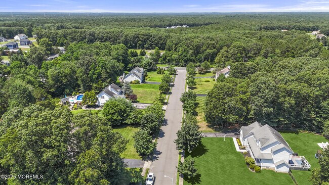 Building Photo - 6 Kindling Way