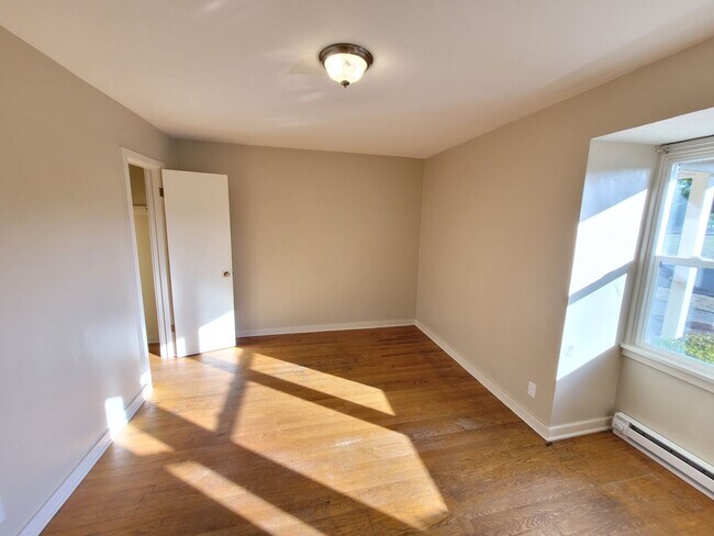 Building Photo - 2 Bed, 1 Bath Home in the Heart of Salem!