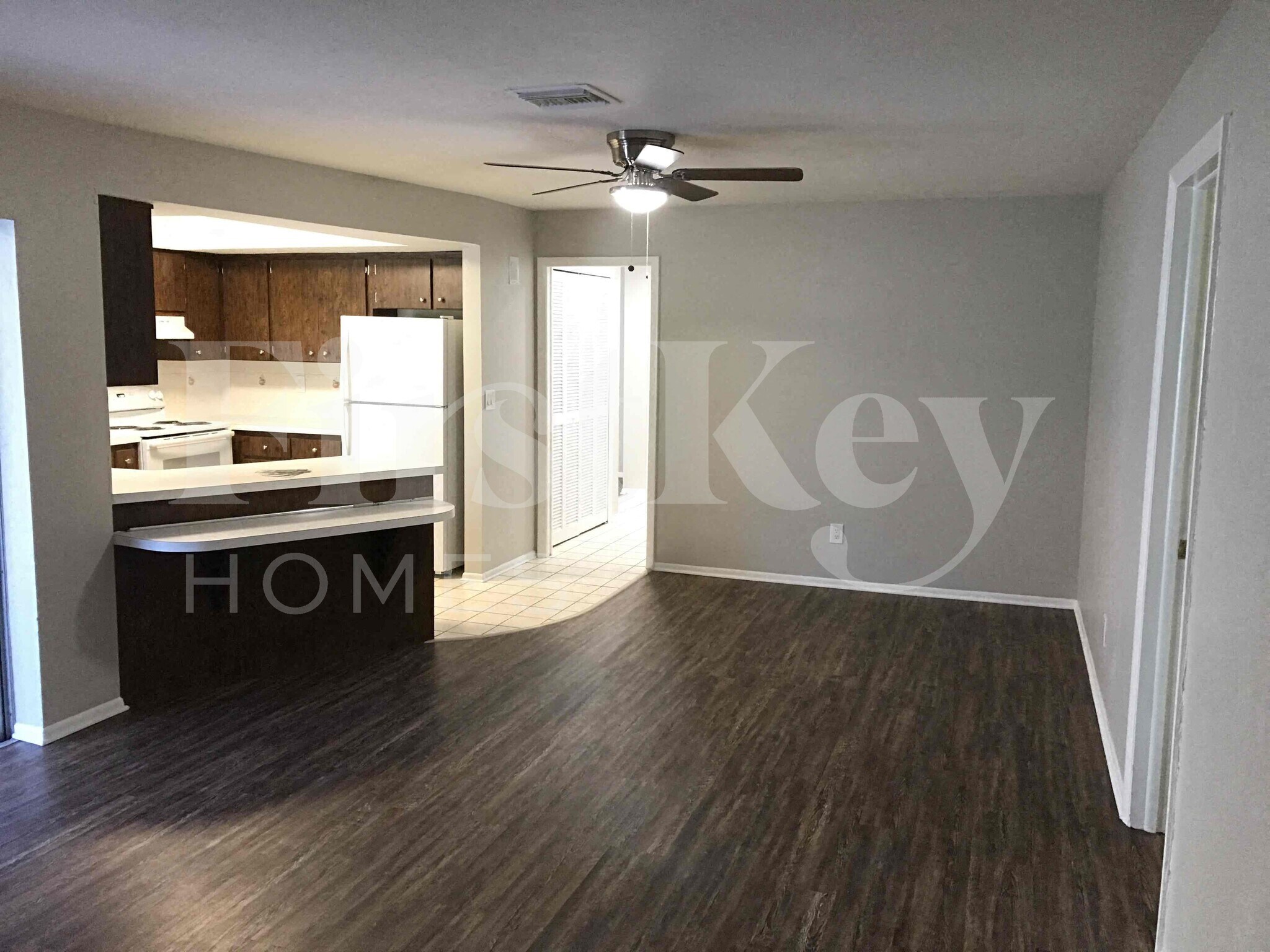 Building Photo - 3922 SE 2nd Ave