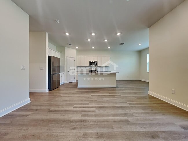 Building Photo - 940 Grafton Ridge Dr