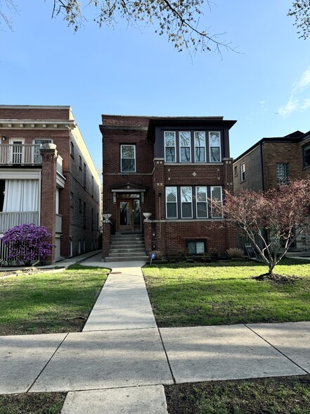 Primary Photo - 1839 W Lunt Ave