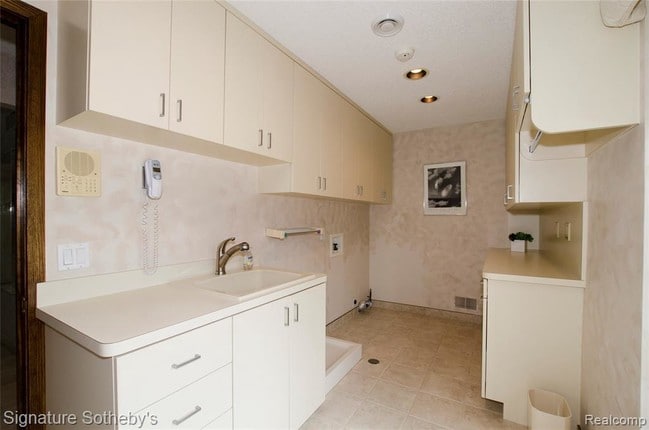 Building Photo - 2103 Pippin Ct