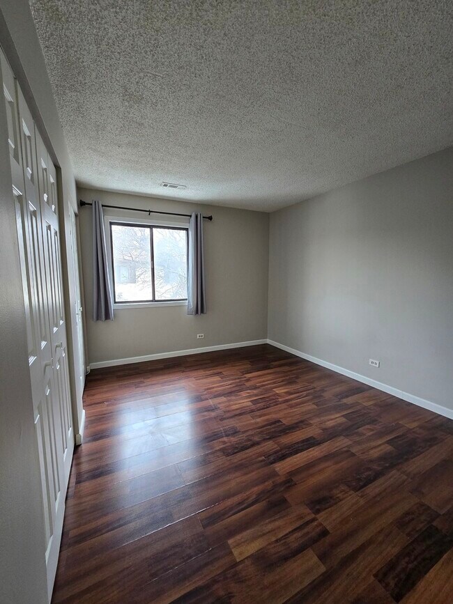 Building Photo - 1005 Manchester Ct