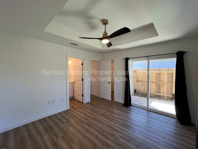 Building Photo - 3241 Damon Dr