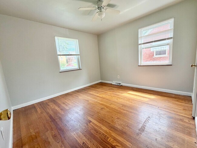 Building Photo - Nice 3 Bed/1 Bath Brick House for Rent in Mount Healthy.