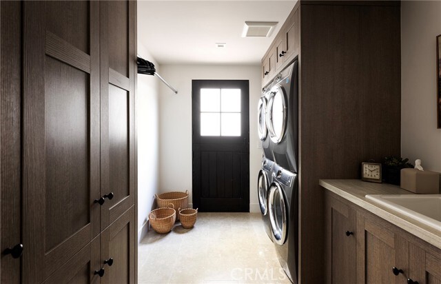 Building Photo - 7 Seabreeze Terrace