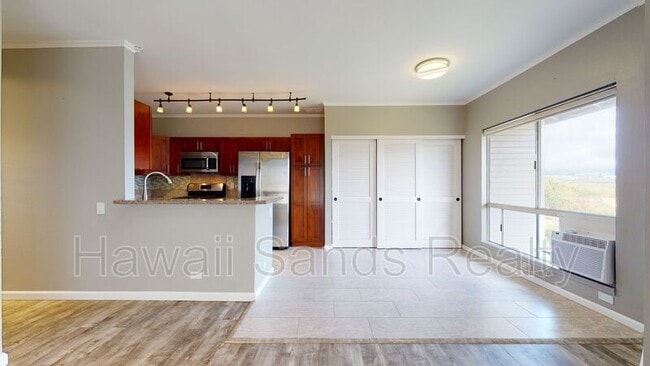 Building Photo - 94-1253 Lumikula St