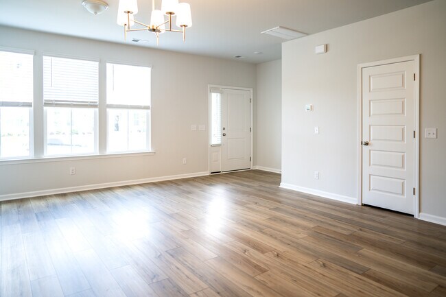 Building Photo - 163 Omalley Dr